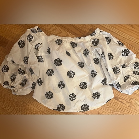 Anthropologie Maeve Cornelia Embroidered Top Small 100% cotton - Picture 5 of 11